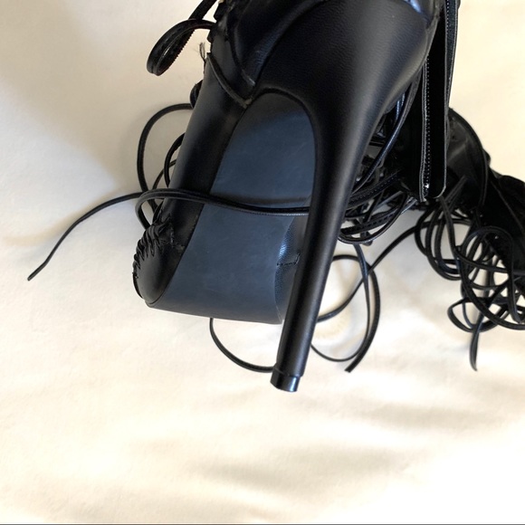 Rare Lola Shoetique Beauty Rampage Heels - Picture 9 of 13